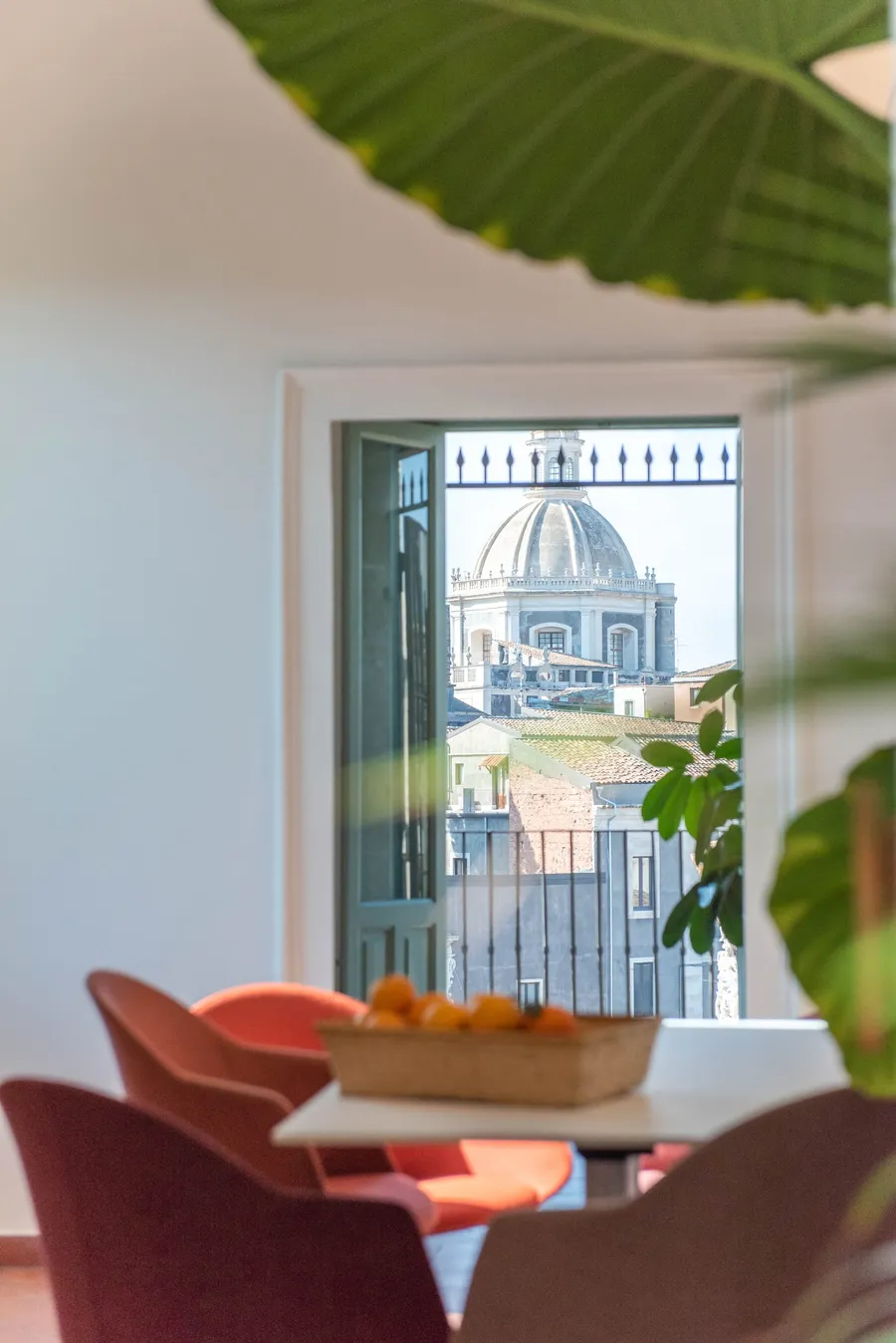 La sala Attica di Isola a Catania, l’affaccio sulla cupola, dal tavolo