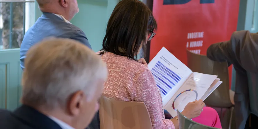 Locandina dell’evento Impegno sociale e fondazioni di origine bancaria