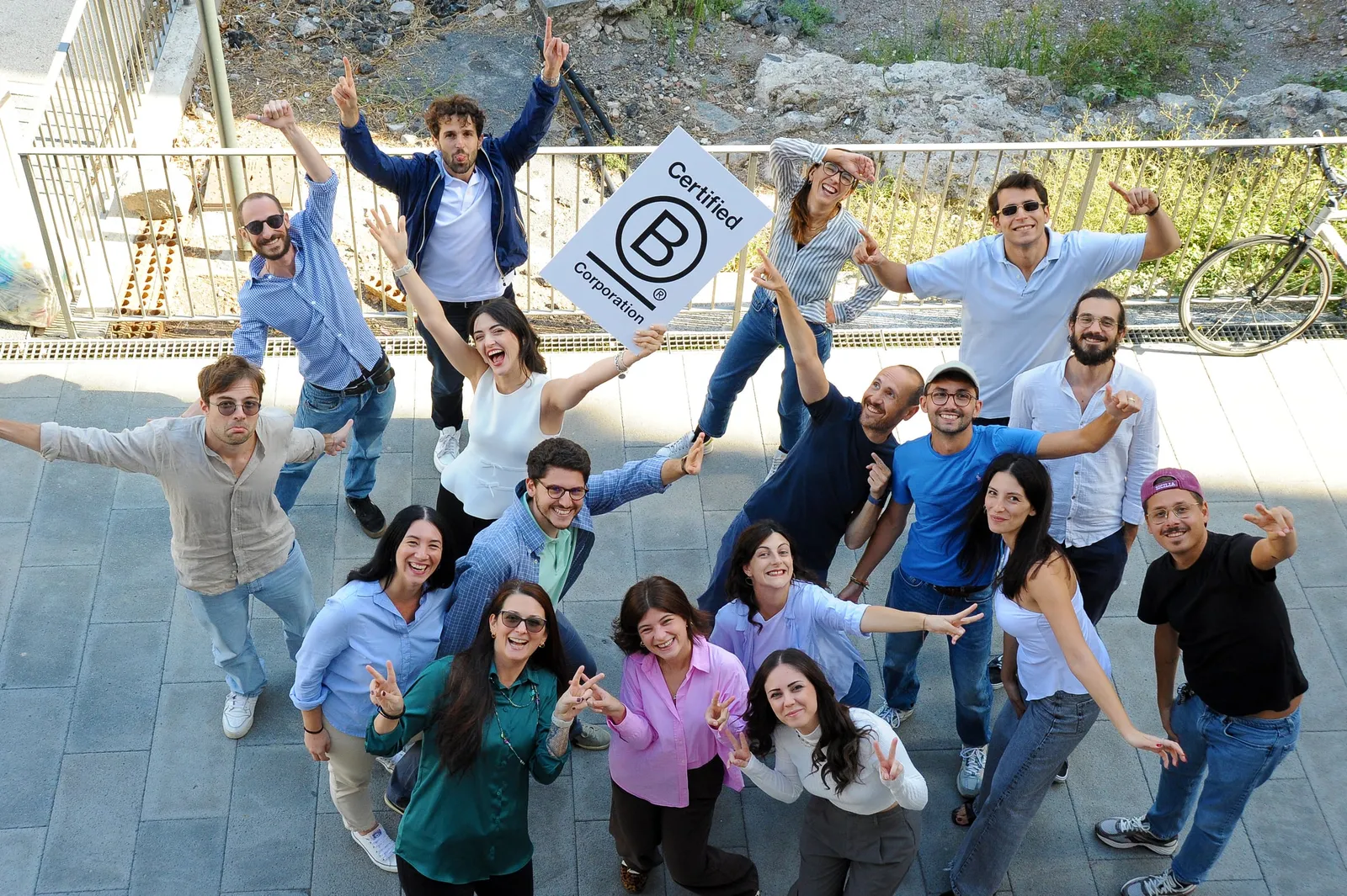 Il team di Isola con la B di B Corp